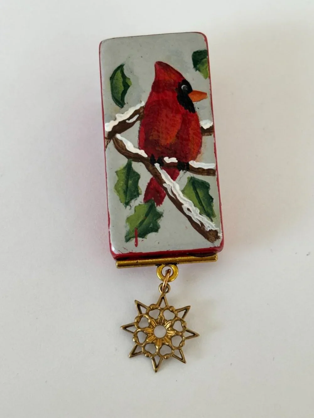 Cardinal Christmas Pin Brooch Domino Hand-Painted Snowflake Charm Winter Jewelry - Picture 9 of 9